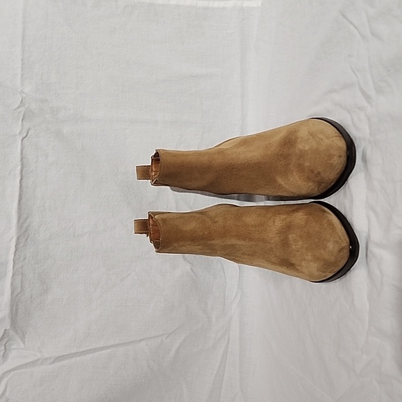 M. GEMI Tan Suede Ankle Boots, size 38½ - Picture 2 of 8